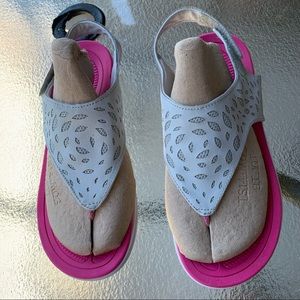 Ryka man made tong sandals 7,5